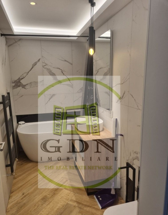 Inchiriere apartament cu 2 camere – Mihai Viteazul, bloc nou Cosmopolitlit