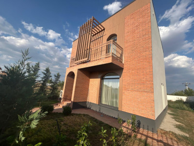 Casa P+1, 500 MP teren, 120 MP utili, Zona Metro