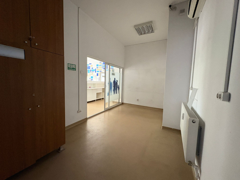 Spatiu Comercial, 205 mp, 10 incaperi, Calea Bucuresti 