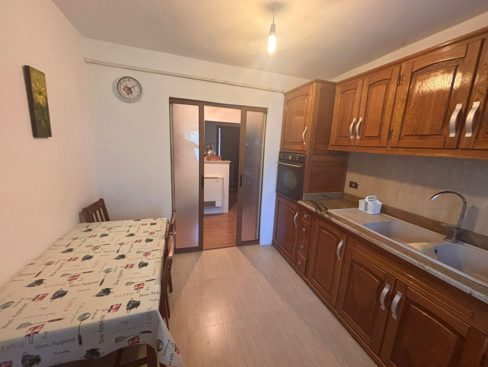 Apartament 3 camere de vânzare – Zona Gării, str. Longinescu