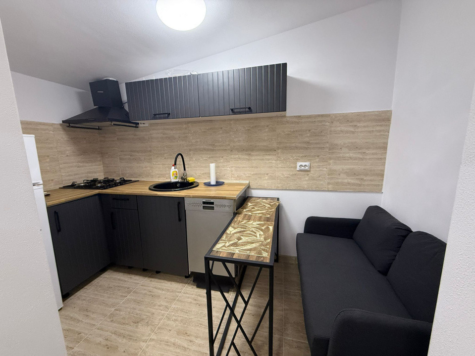 Apartament 2 camere decomandat, 47 mp, 1 MAI, Zona Fostul Targ 