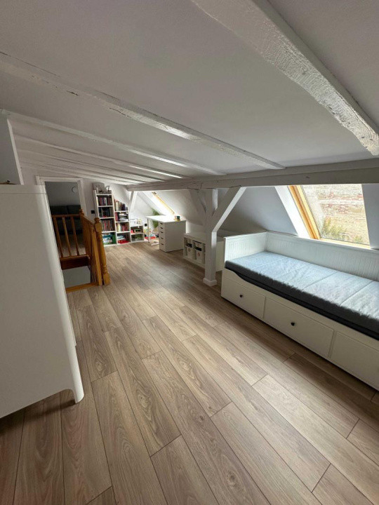 Închiriere apart. de lux cu 3 camere, 90 mp., Semicentral