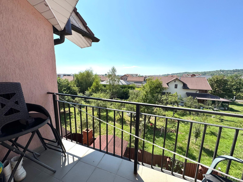 Apartament cu 3 camere de vanzare pe 2 nivele, spatios si luminos - Victoriei