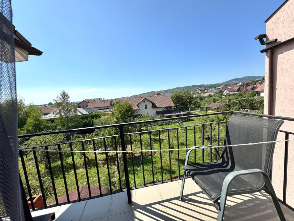 Apartament cu 3 camere de vanzare pe 2 nivele, spatios si luminos - Victoriei