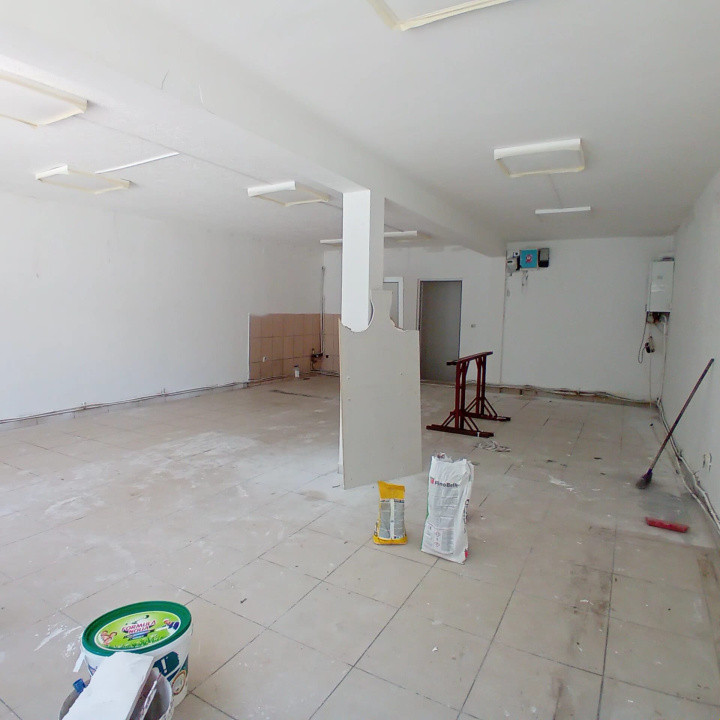 Spatiu comercial pretabil magazin alimentar sau birou in Manastur