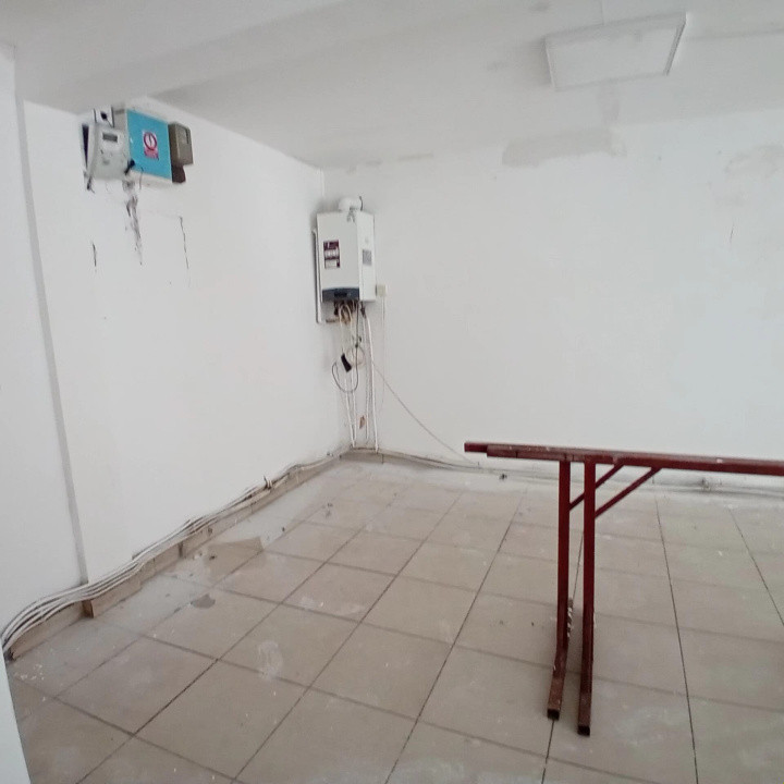 Spatiu comercial pretabil magazin alimentar sau birou in Manastur