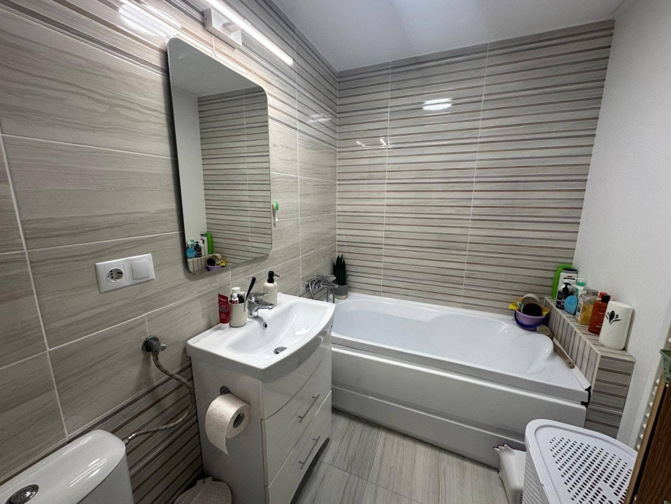 Apartament 2 camere de vanzare 
