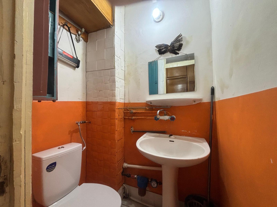 Apartament 3 camere de vanzare 