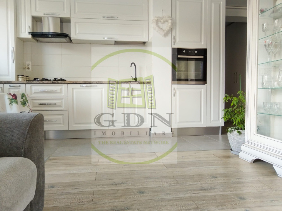 Inchiriere apartament 2 camere vis a vis Coresi, Brașov