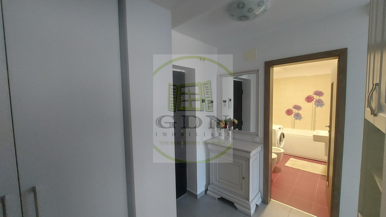 Inchiriere apartament 2 camere vis a vis Coresi, Brașov