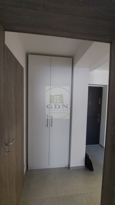 Inchiriere apartament 2 camere vis a vis Coresi, Brașov