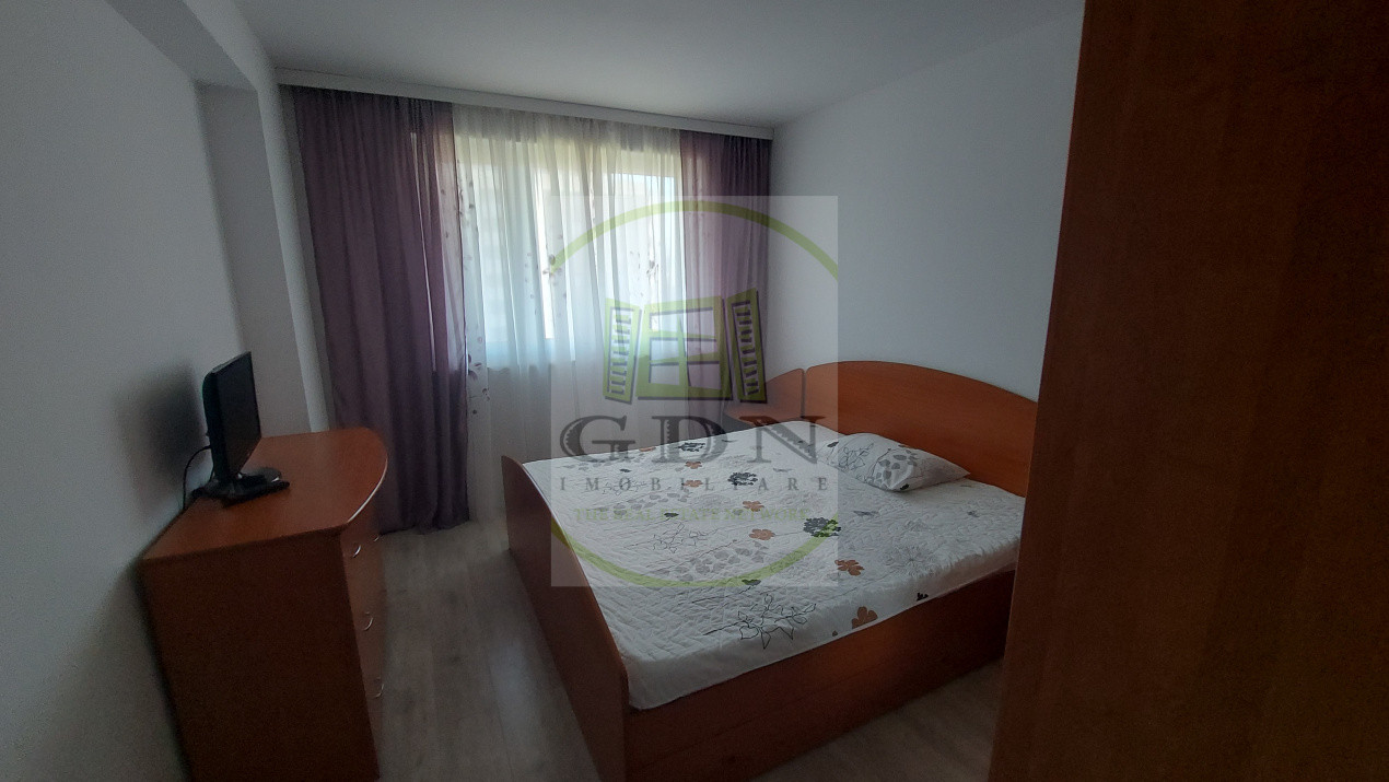 Inchiriere apartament 2 camere vis a vis Coresi, Brașov