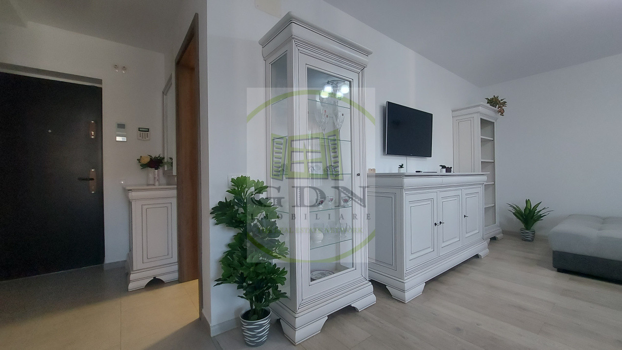 Inchiriere apartament 2 camere vis a vis Coresi, Brașov