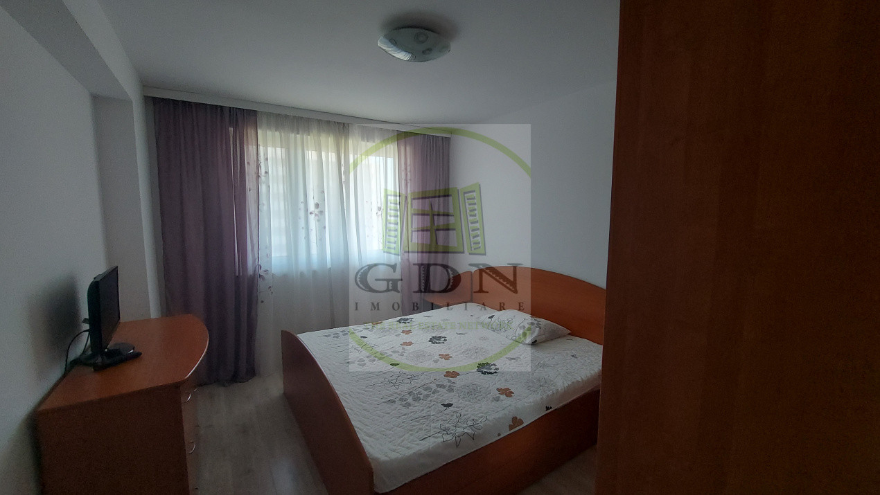Inchiriere apartament 2 camere vis a vis Coresi, Brașov