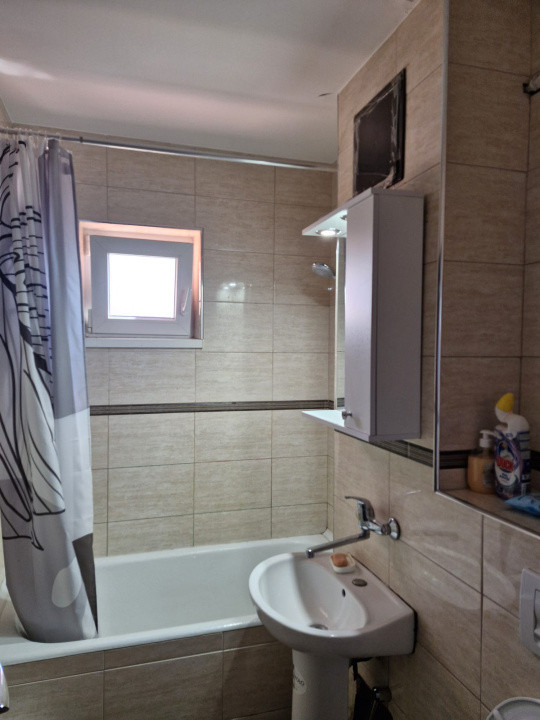 Apartament 3 camere - 70 mp - Vasile Aaron,Sibiu