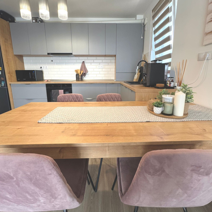 Apartament 3 camere de vanzare 