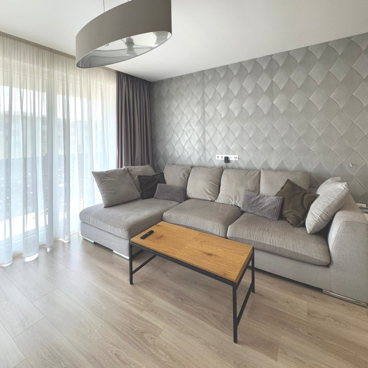 Apartament 3 camere de vanzare 