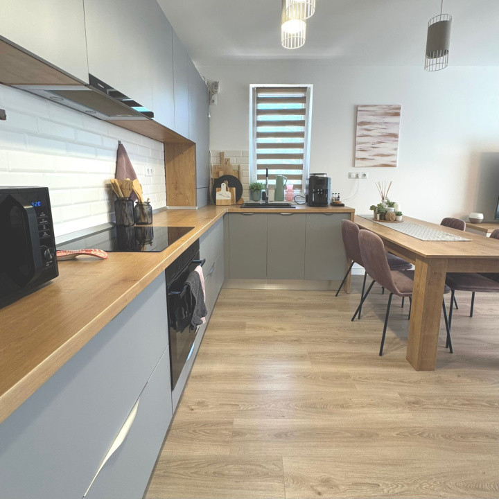 Apartament 3 camere de vanzare 