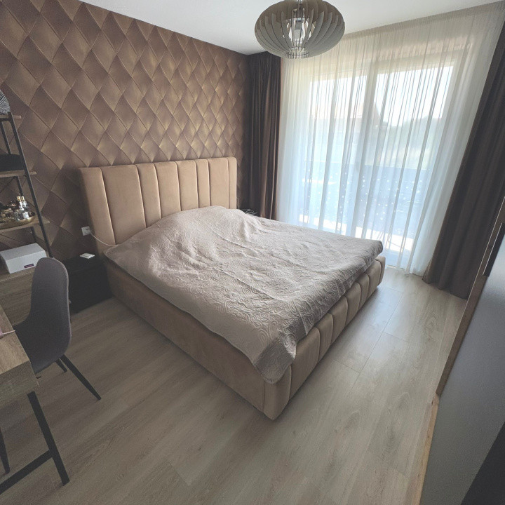 Apartament 3 camere de vanzare 