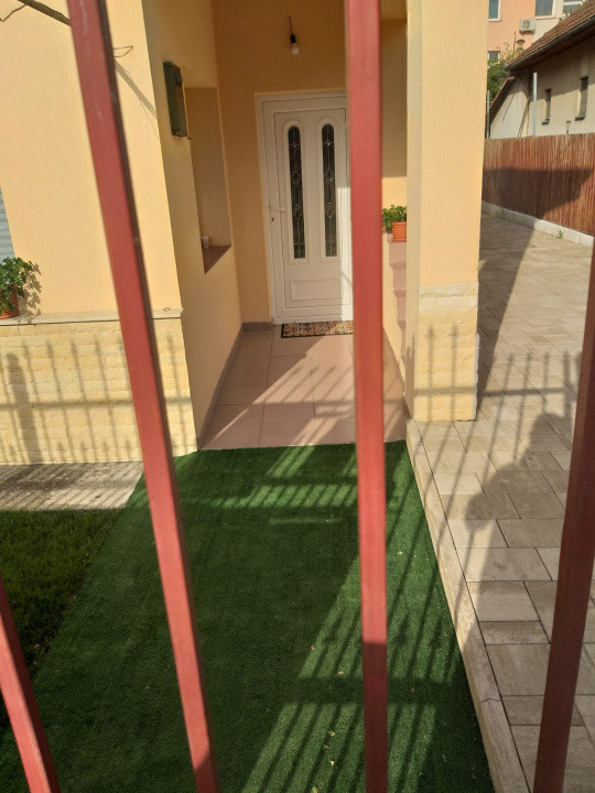 Casa individuala de inchiriat pentru birouri sau alte activitati !