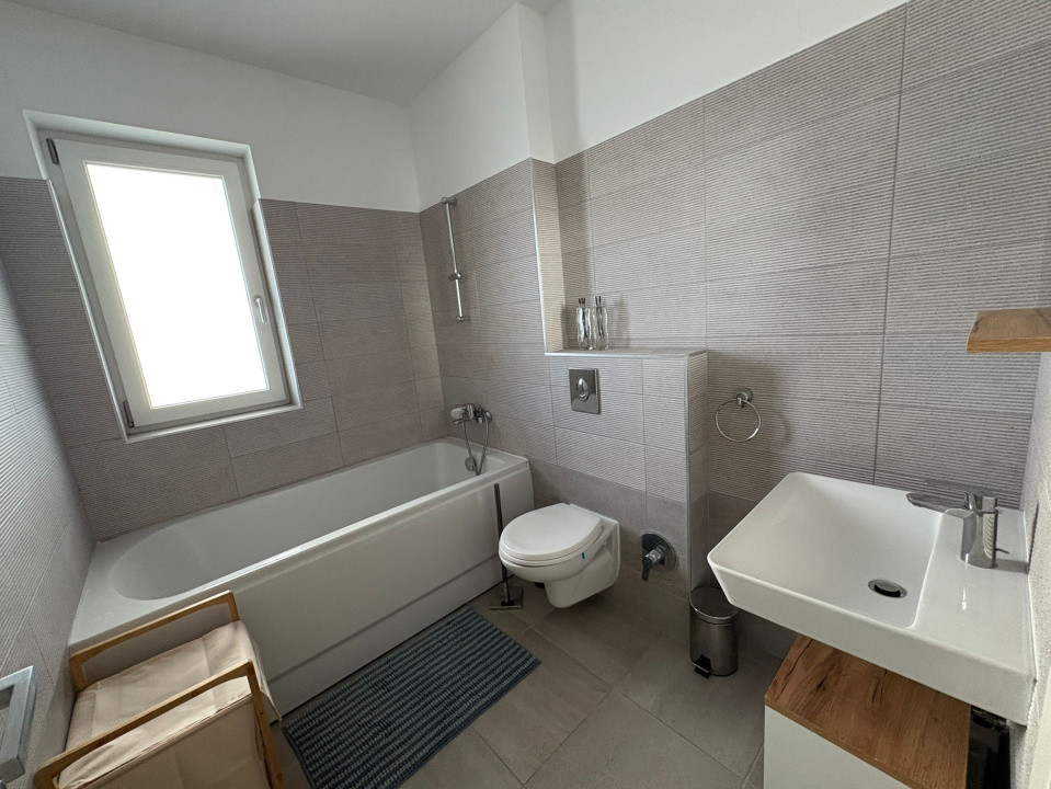 Apartament, 3 camere, 80 mp, Lapus Arges , Zona Trenul Pierdut