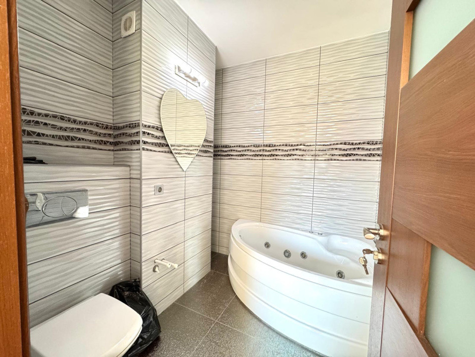 Apartament cu 3 camere de vanzare - etaj 2 - Marasesti bloc relativ nou
