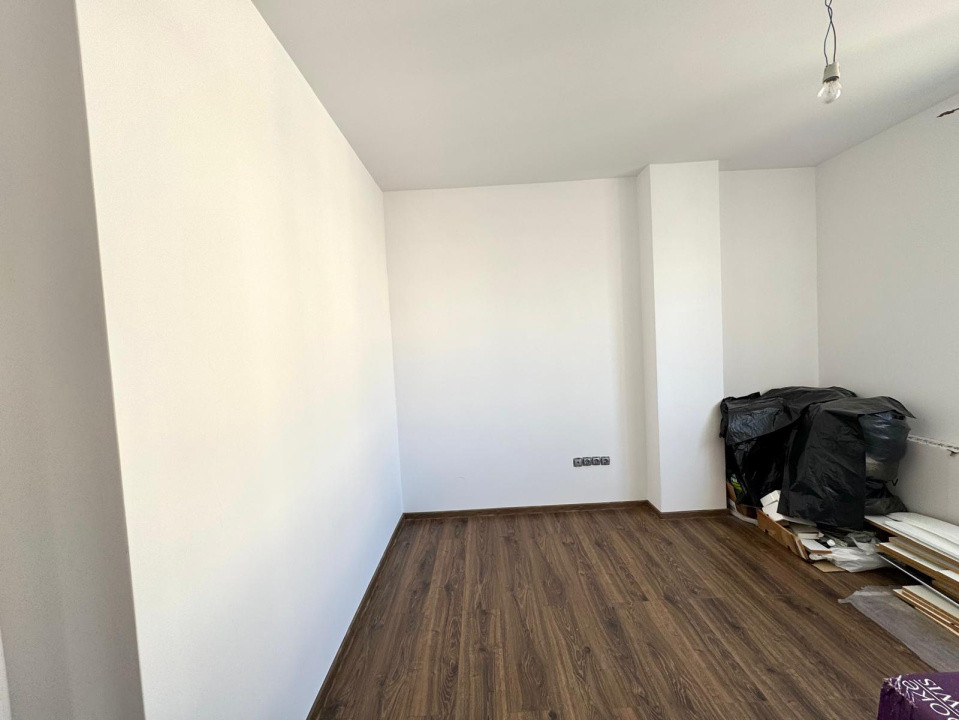 Apartament cu 3 camere de vanzare - etaj 2 - Marasesti bloc relativ nou