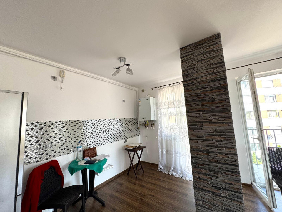 Apartament cu 3 camere de vanzare - etaj 2 - Marasesti bloc relativ nou