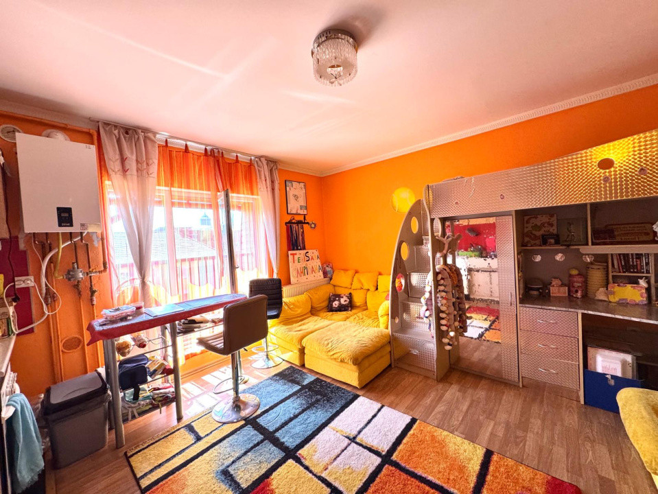 Apartament cu 2 camere de vanzare - Central str. Rozelor 