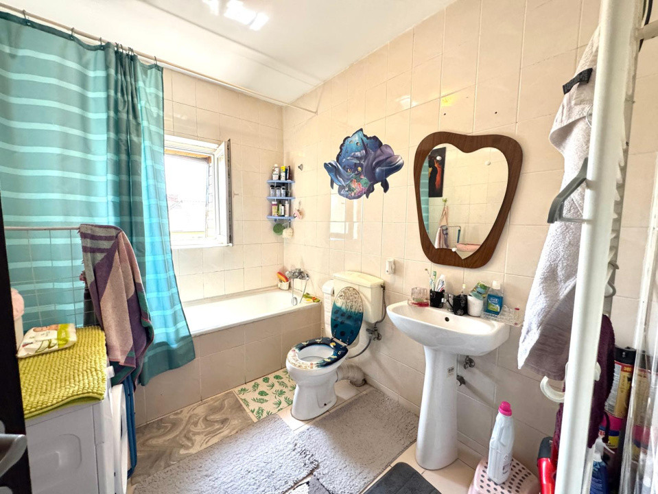 Apartament cu 2 camere de vanzare - Central str. Rozelor 
