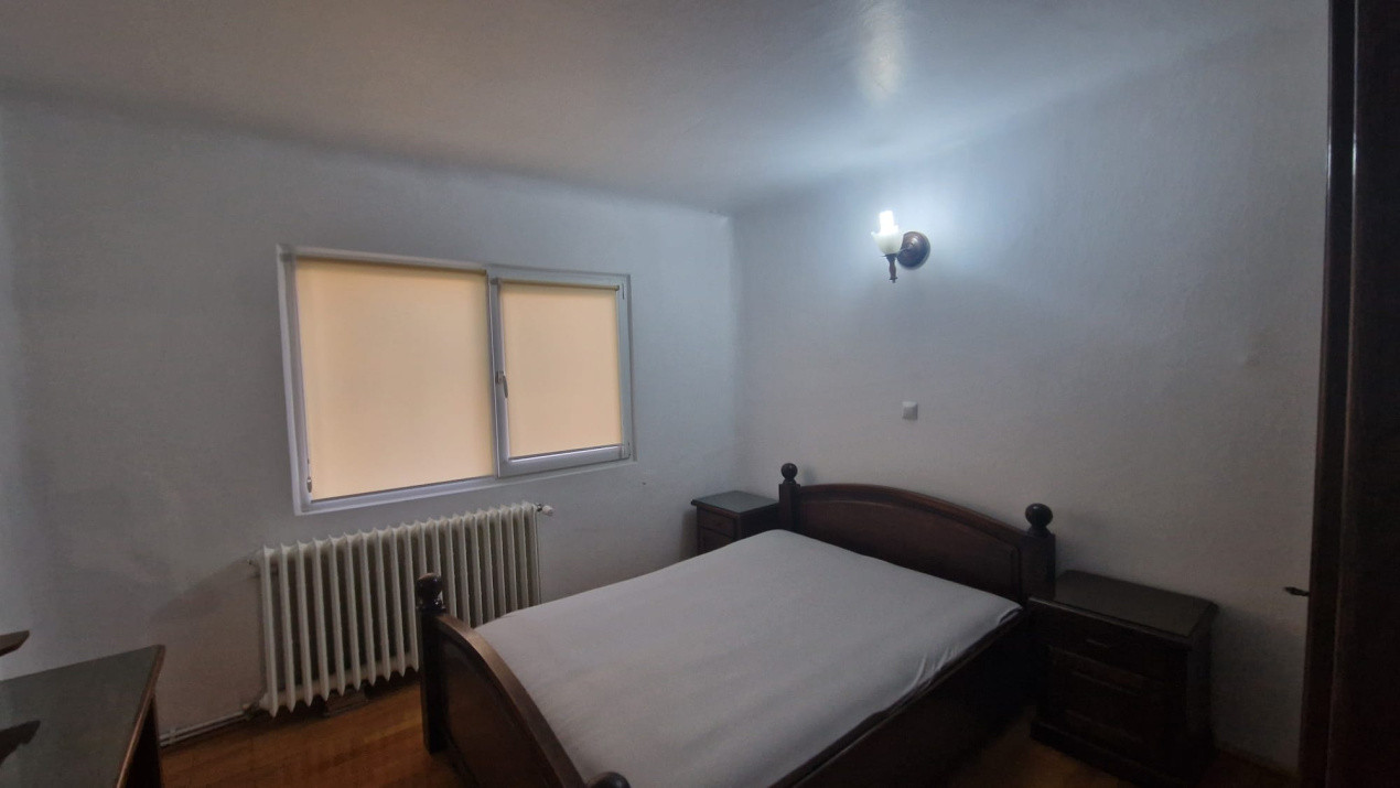 Apartament 3 camere, decomandat, 70mp, 1 mai, zona Spitalului