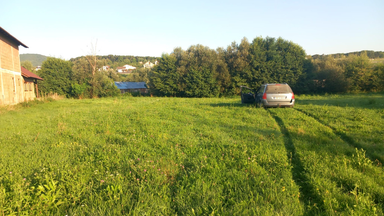 Teren intravilan  | 860 mp | de vânzare- Tocile-Sadu