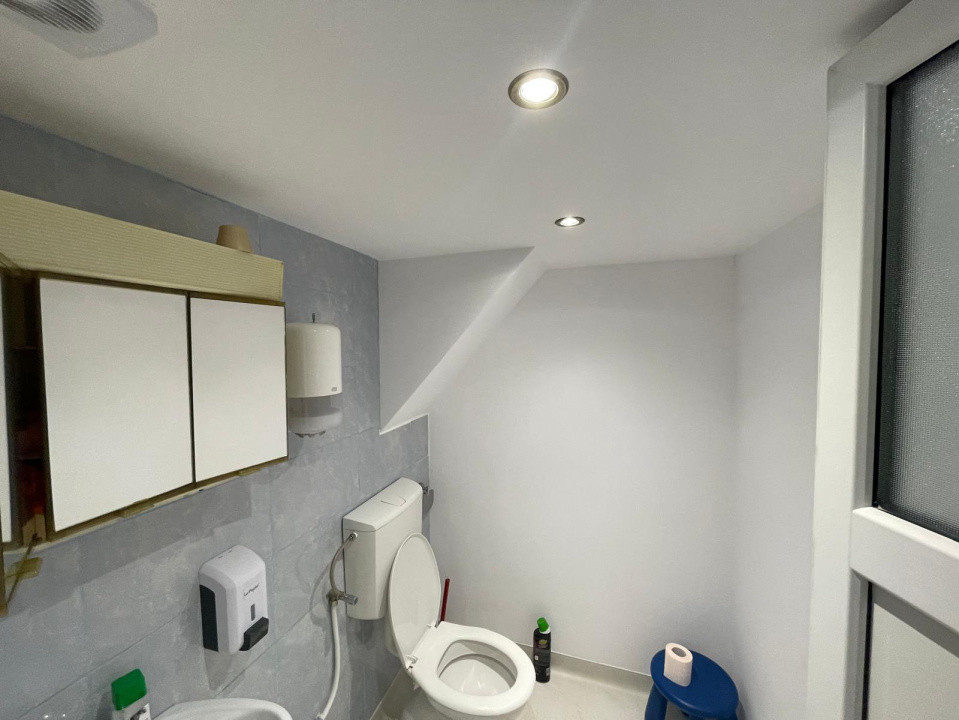 Spațiu comercial zona McDonald s 35,21mp pretabil cabinet medical
