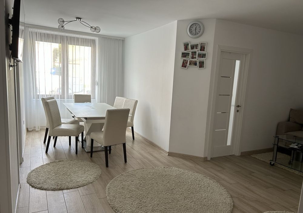 Apartament 3 camere la parterul unei vile, cu curte comună – 65 mp utili