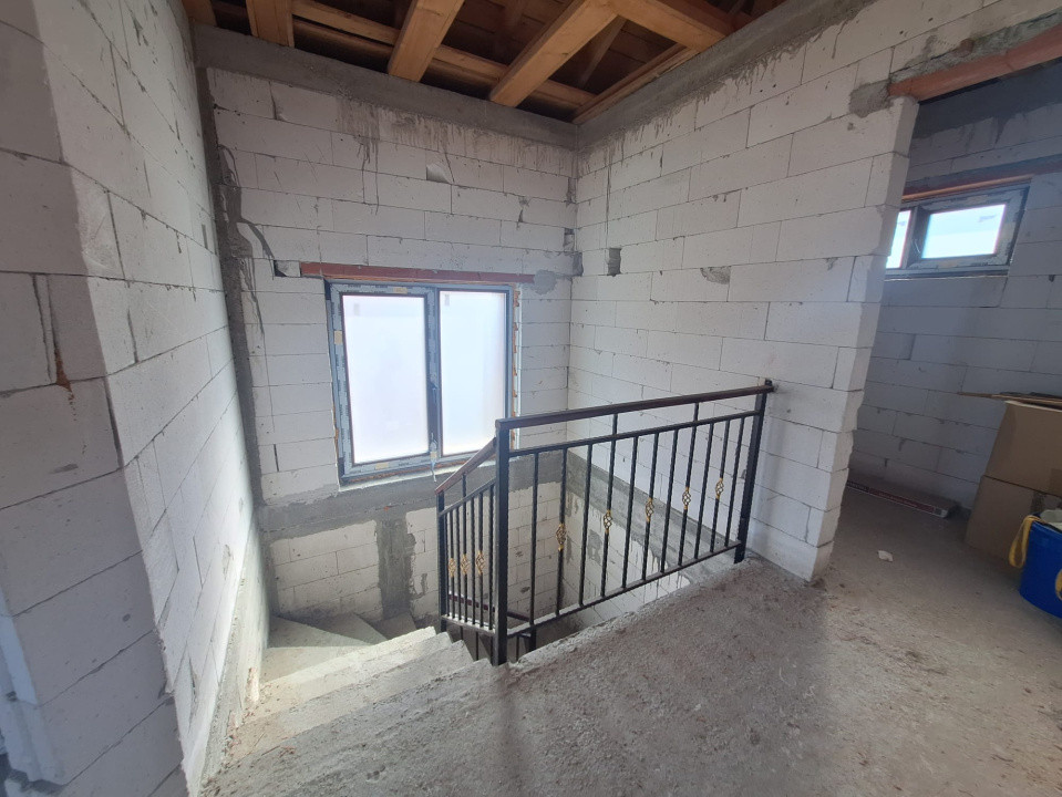 Urgent! Ofertă de vânzare casă finisată în exterior, Dezmir, 172000 Eur