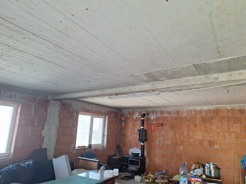 Urgent! Ofertă de vânzare casă finisată în exterior, Dezmir, 172000 Eur