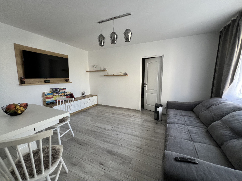 Apartament 2 camere  de vanzare