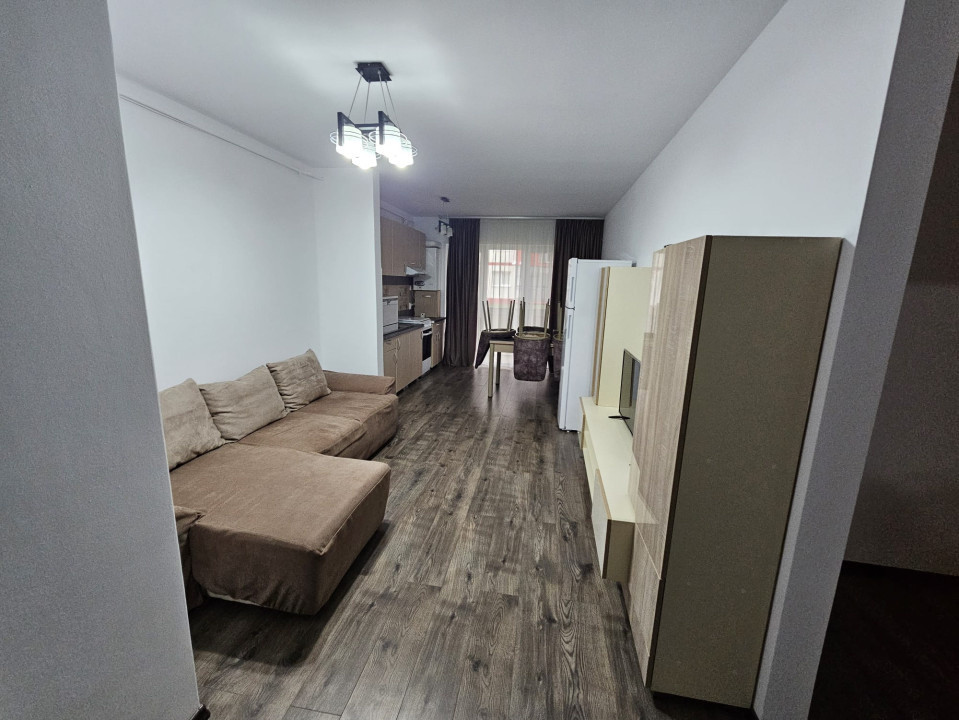 Apartament 3 camere cu balcon 10m, spre vanzare in Magnolia