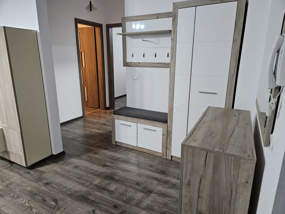 Apartament 3 camere cu balcon 10m, spre vanzare in Magnolia
