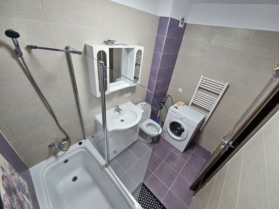 Apartament 3 camere cu balcon 10m, spre vanzare in Magnolia