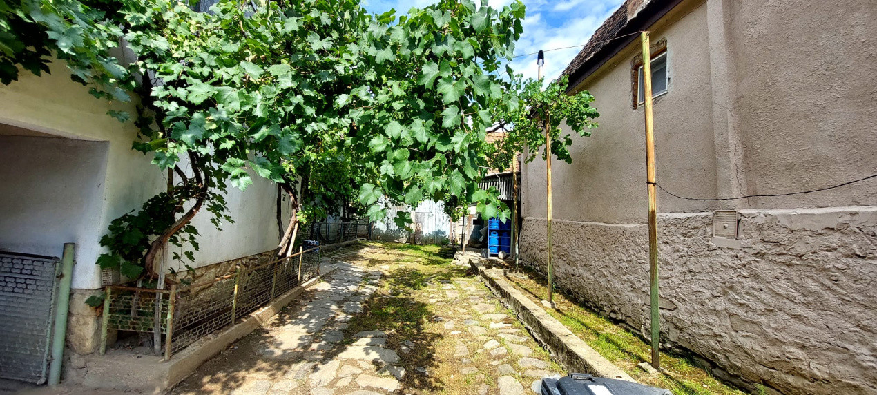 Casa renovabila 4cam, 800mp teren,spre vanzare in Fantanele