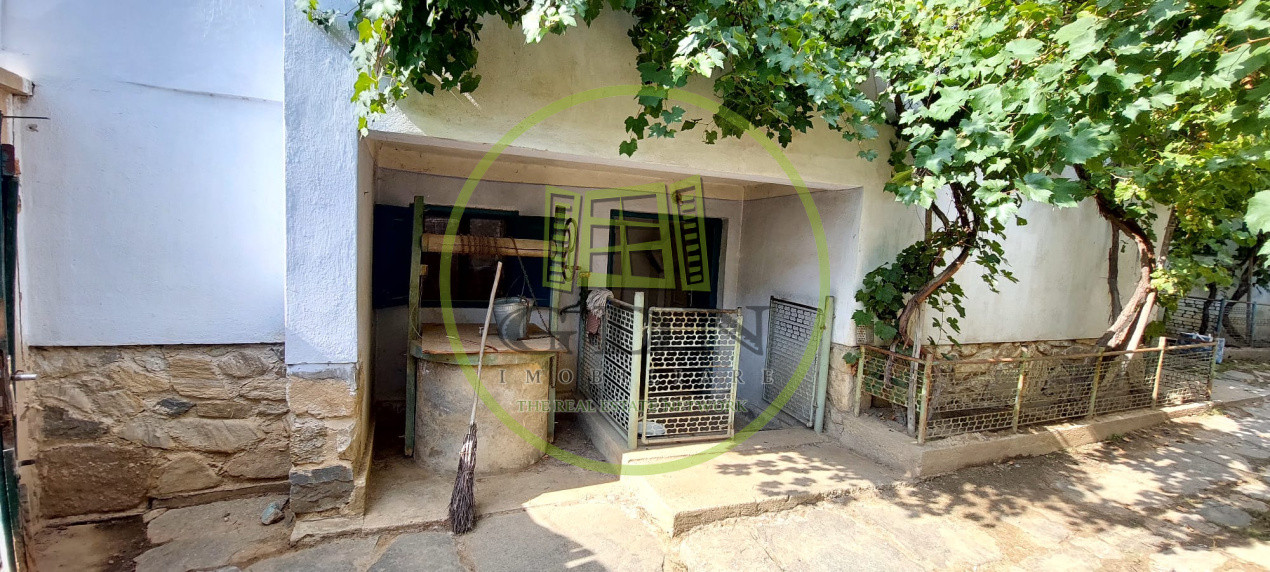 Casa renovabila 4cam, 800mp teren,spre vanzare in Fantanele