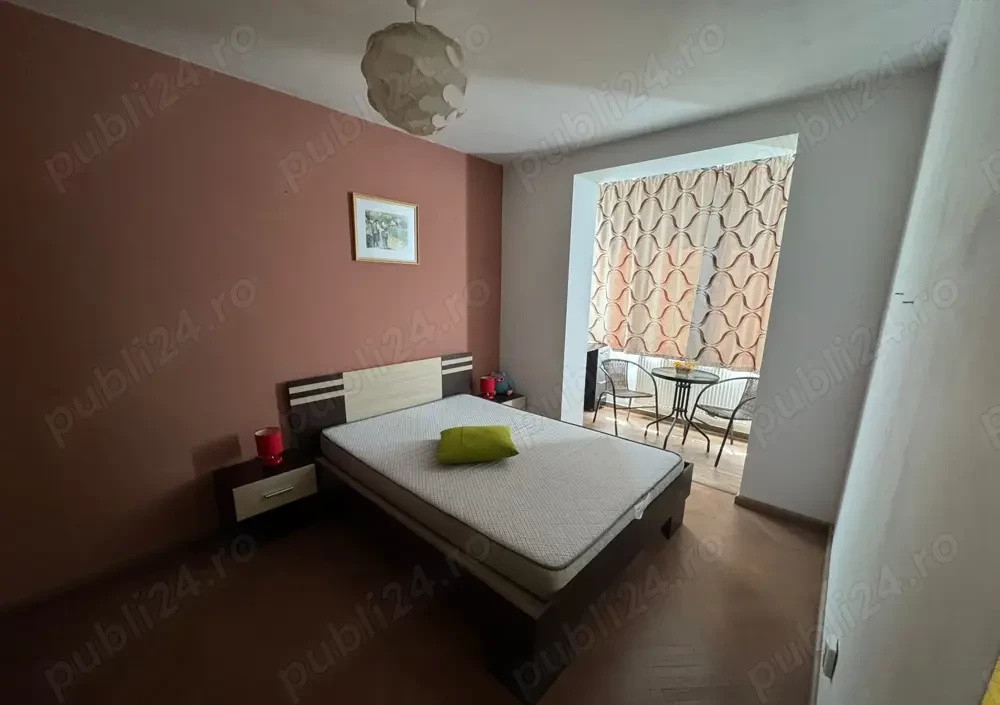 Apartament 3 camere de închiriat – Centru Civic, Brașov