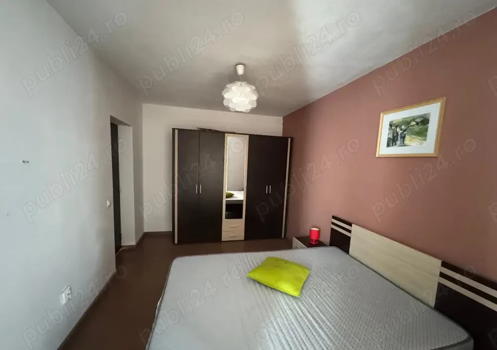 Apartament 3 camere de închiriat – Centru Civic, Brașov