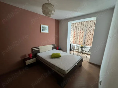 Apartament 3 camere de închiriat – Centru Civic, Brașov
