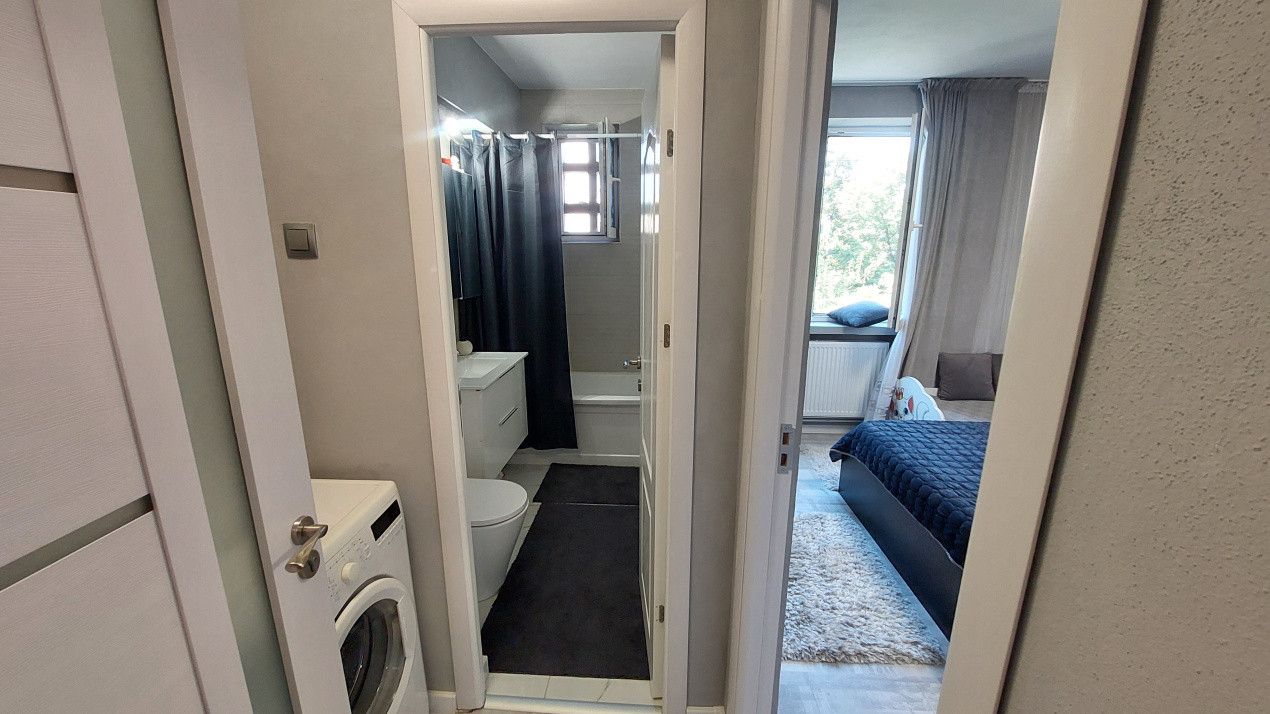 Apartament doua camere semidecomandat, etajul 3, Calea Severinului, zona Billa