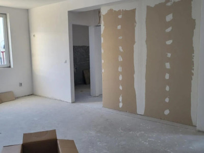 De vânzare apart. cu 3 camere, 57 mp., Apahida/Centru