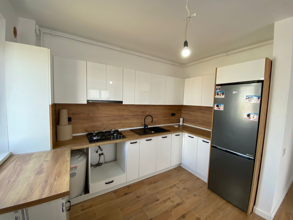 Apart 2 cam, Sânmartin, etaj 3, deține loc de parcare