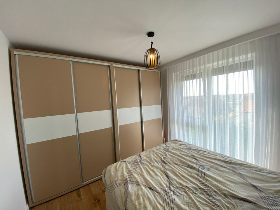 Apart 2 cam, Sânmartin, etaj 3, deține loc de parcare