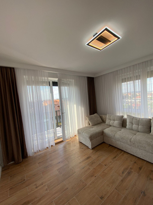 Apart 2 cam, Sânmartin, etaj 3, deține loc de parcare